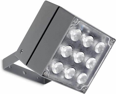 [05-9854-Z5-CL] CUBE 9 LEDS 05-9854-Z5-CL Light source: LED Power (W): 32.5 Structure material: Aluminium Structure finish: Urban grey Colour Temp. (K): LED warm-white 3000K Angle of the optics / Reflector: FLOOD 71º Voltage / Frequency: 100-240VAC/50-60Hz Real Lumen: 2117 IP: IP65 Gear included: Yes